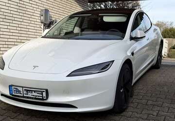 Tesla Model 3 60.527 km 27.500 &euro; Gelsenkirchen 45892