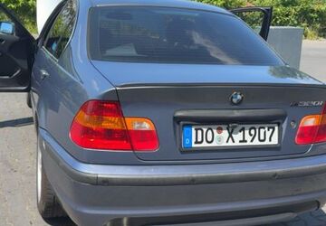 BMW 320 212.000 km 4.300 &euro; Dortmund 44145