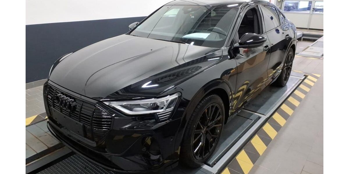 Audi e-tron 37.451 km 38.900 &euro; Hagen 58091