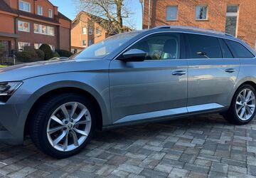Skoda Superb 97.000 km 20.200 &euro; Suderwich 45665