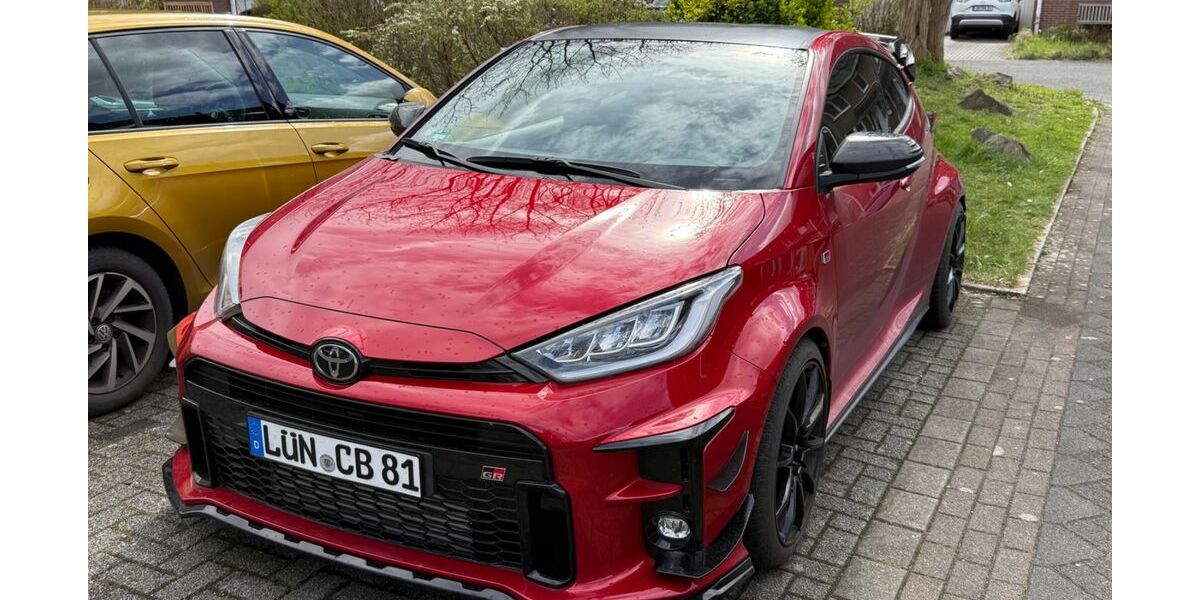 Toyota Yaris 9.000 km 47.900 &euro; Bergkamen 59192