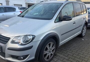 VW Touran 161.254 km 2.980 &euro; Gevelsberg 58285
