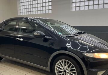 Honda Civic 257.989 km 2.399 &euro; Kamen 59174