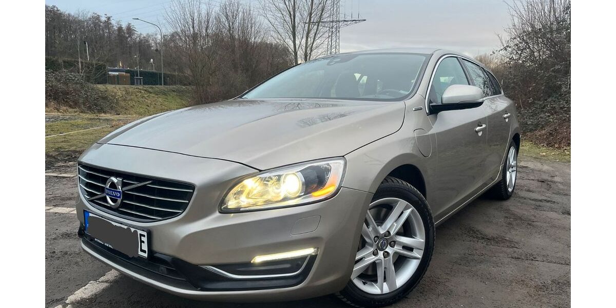 Volvo V60 104.676 km 15.000 &euro; Werne 59368
