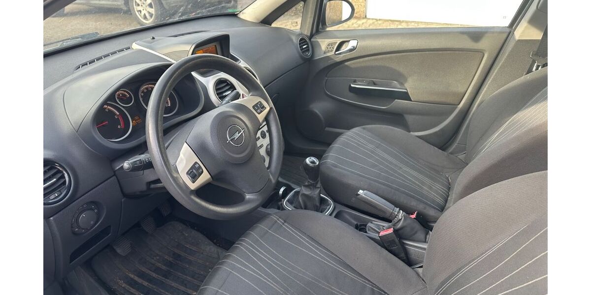 Opel Corsa 180.000 km 2.250 &euro; Herten 45699