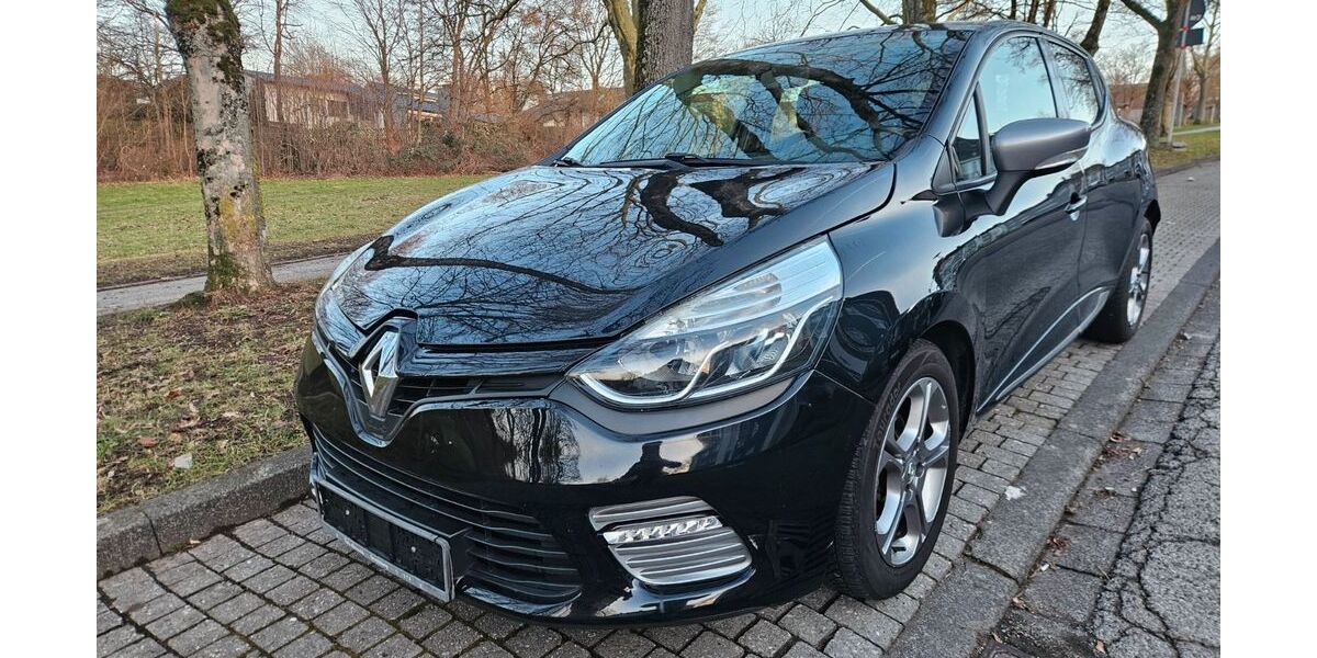 Renault Clio 180.000 km 5.000 &euro; Hagen 58095