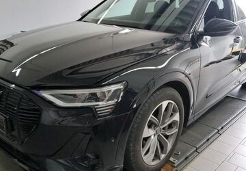 Audi e-tron 29.739 km 31.835 &euro; Hagen 58091