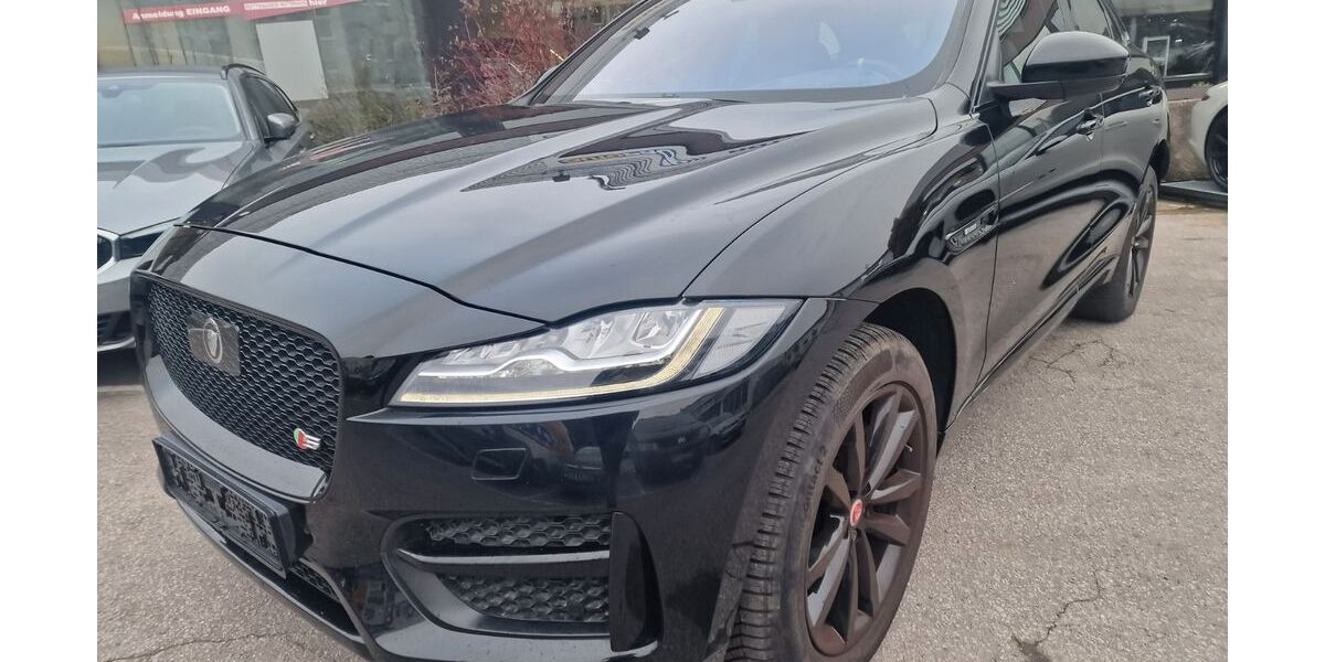 Jaguar F-Pace 112.630 km 21.999 &euro; Gelsenkirchen 45884