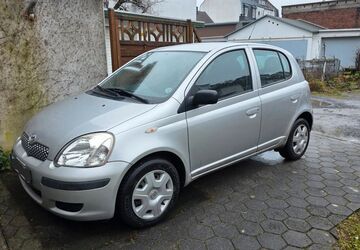 Toyota Yaris 106.750 km 2.800 &euro; Menden 58706