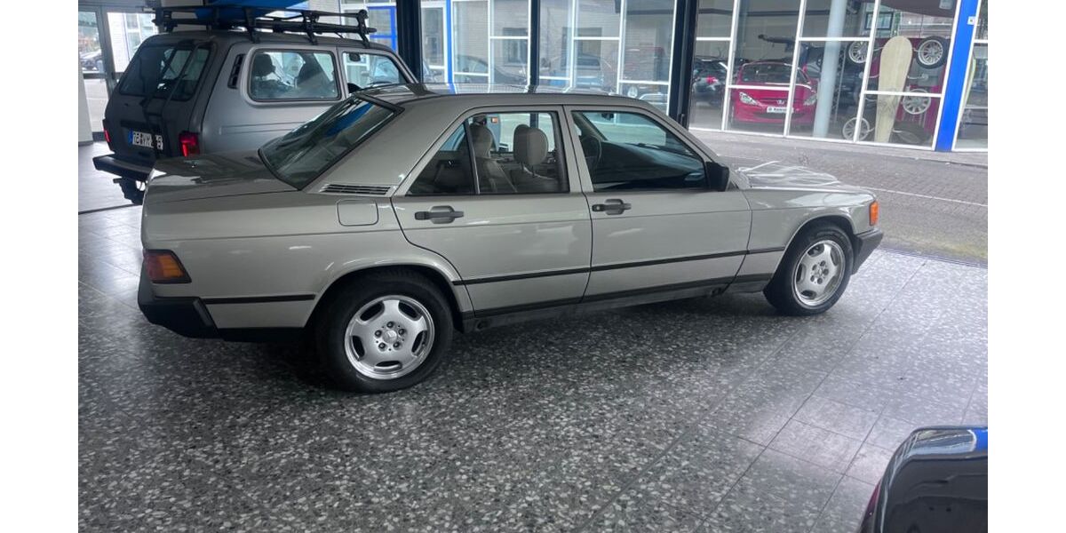 Mercedes-Benz 190 268.000 km 10.000 &euro; Gelsenkirchen 45892