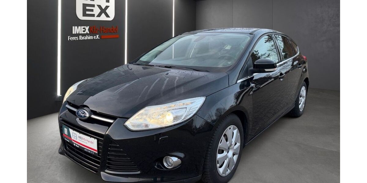 Ford Focus 121.000 km 5.900 &euro; Marl 45772