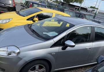 Fiat Grande Punto 147.000 km 2.700 &euro; Herne 44653