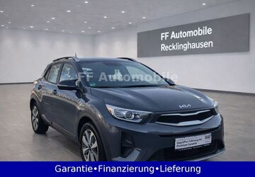 Kia Stonic 14.590 km 14.888 &euro; Recklinghausen 45661