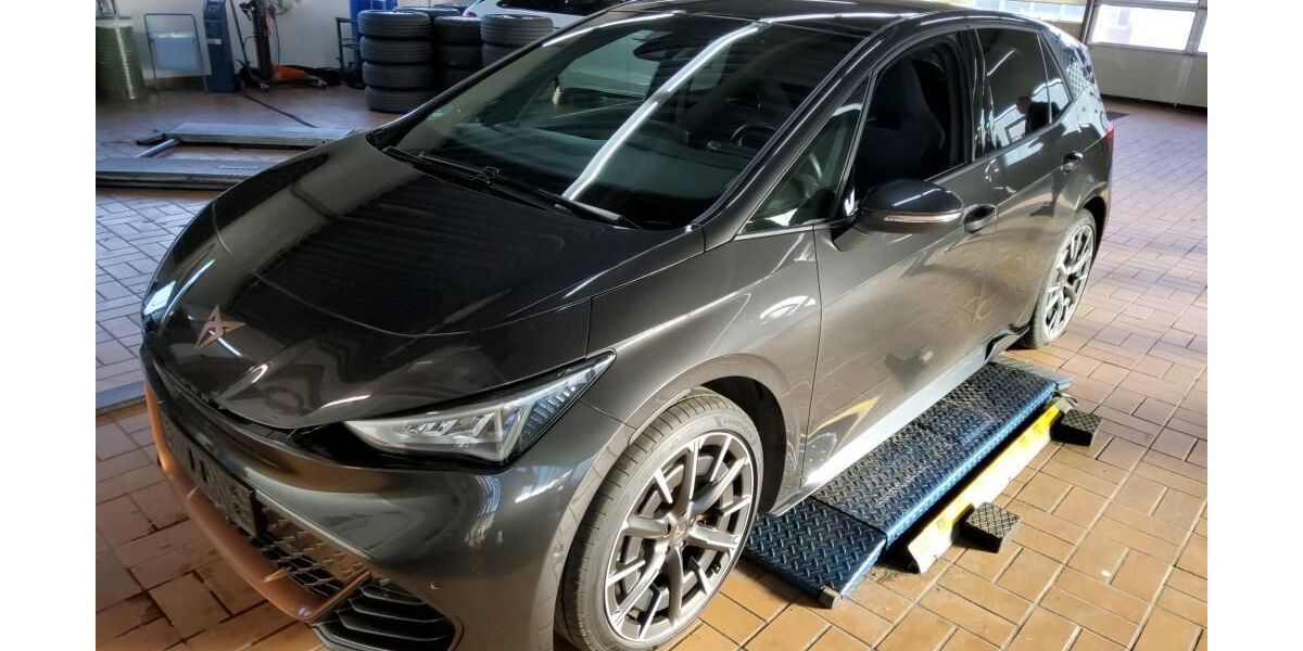 Cupra Born 49.413 km 29.845 &euro; Hagen 58091