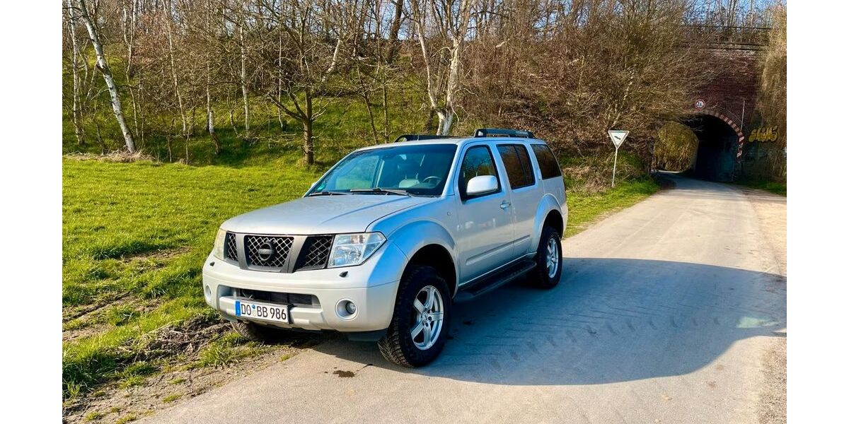 Nissan Pathfinder 344.000 km 5.700 &euro; Dortmund 44359