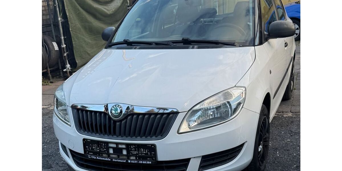 Skoda Fabia 84.257 km 6.440 &euro; Dortmund 44388