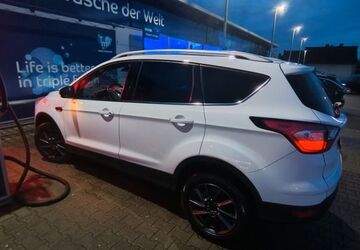 Ford Kuga 194.653 km 7.400 &euro; Bergkamen 59192