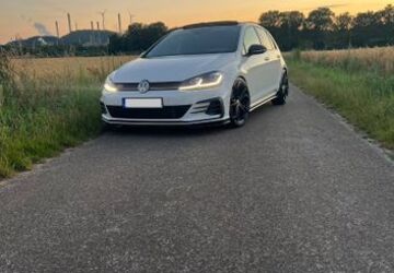 VW Golf 124.000 km 24.900 &euro; Herten 45699